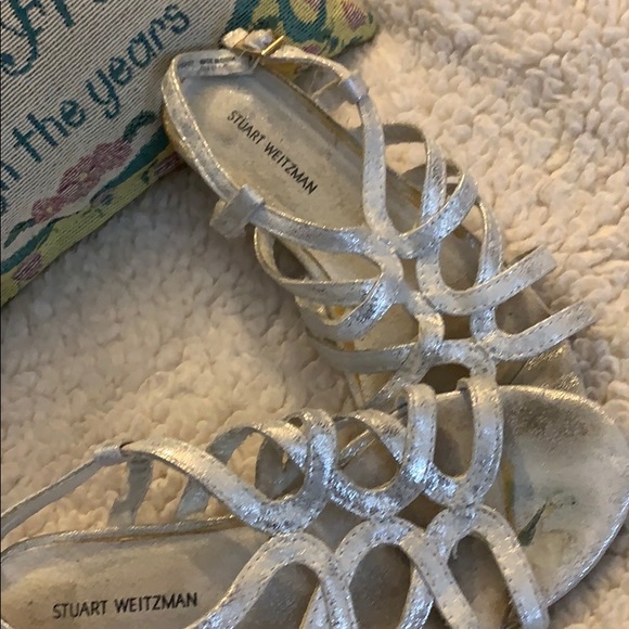 Shoe - Picture 3 of 8